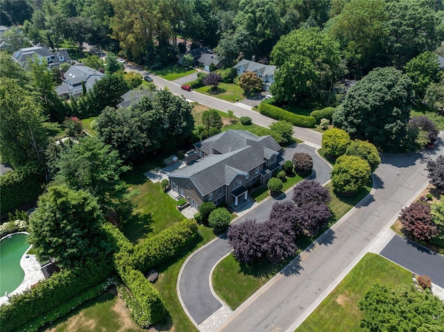 27 Hemlock Rd, Manhasset, NY 11030 - photo 42