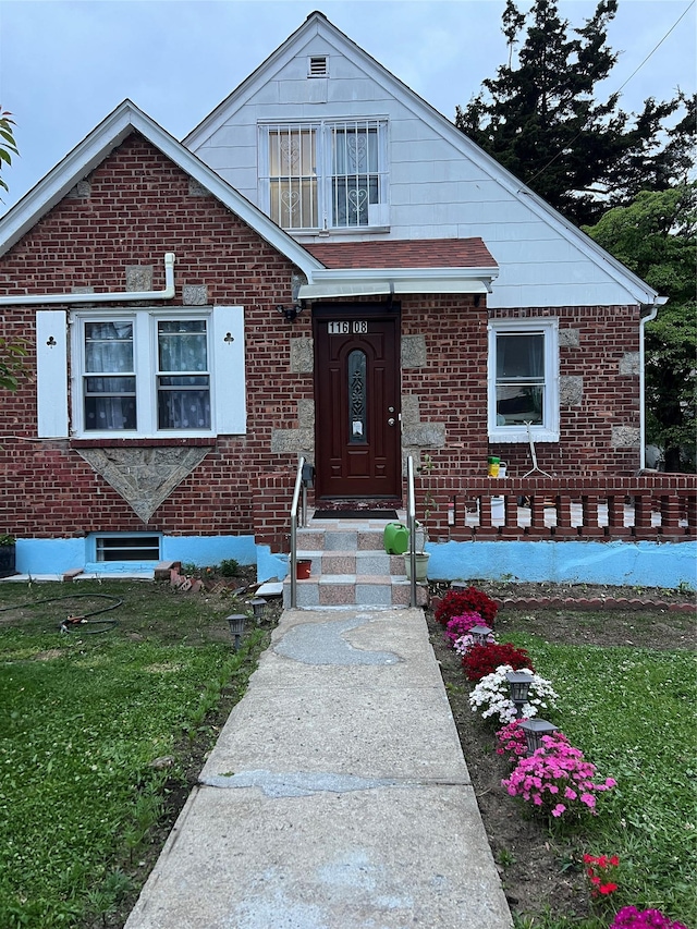 11608 196th St, Saint Albans, NY 11412 - photo 1