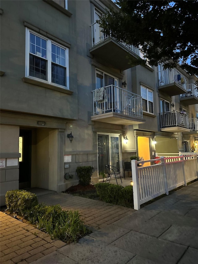 103-10 Rockaway Beach Blvd Unit 2B, Rockaway Park, NY 11694 - photo 1