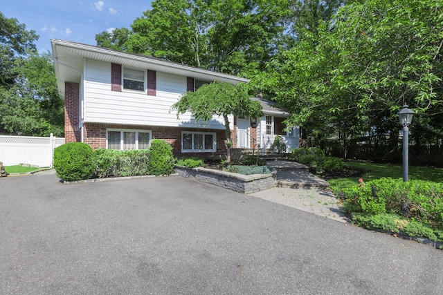 32 Kings Park Rd, Commack, NY 11725 - photo 1