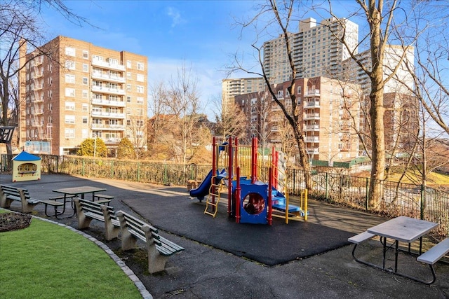 80 Knolls Cres Unit 8M, Bronx, NY 10463 - photo 9