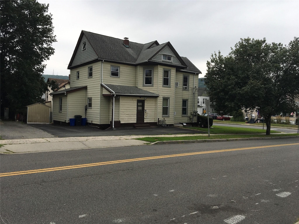 35 W Maltbie Ave, Suffern, NY 10901 - photo 3