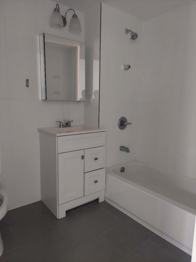214-10 15th Ave Unit 2F, Bayside, NY 11360 - photo 4
