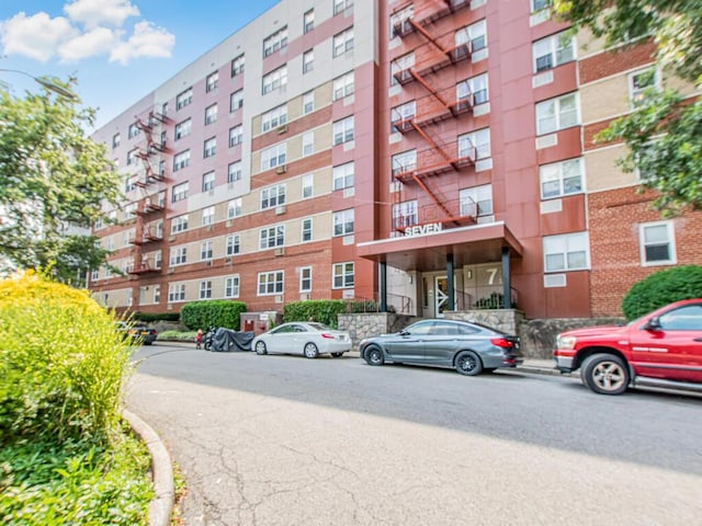 7 Balint Dr Unit 418, Yonkers, NY 10710 - photo 35