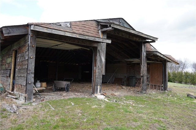 view of outdoor structure