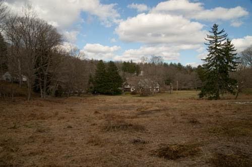 182 Tuxedo Rd, Tuxedo Park, NY 10987