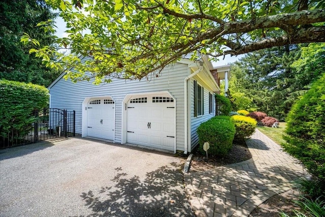 10 Evergreen Ct, Suffern, NY 10901 - view of detached garage