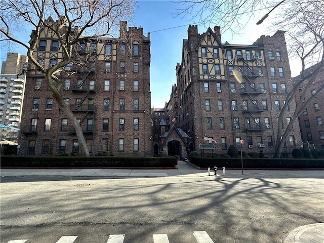 83-15 116th St Unit 1F, Richmond Hill, NY 11418 - photo 1