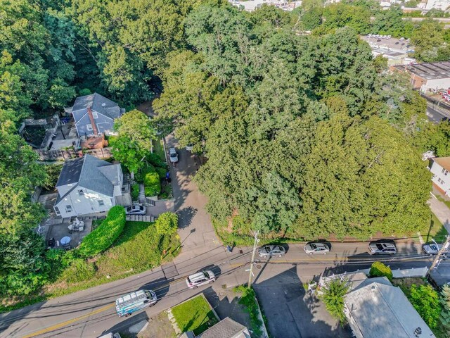 10-13-75 Dickinson Ave, Yonkers, NY 10703 - photo 10