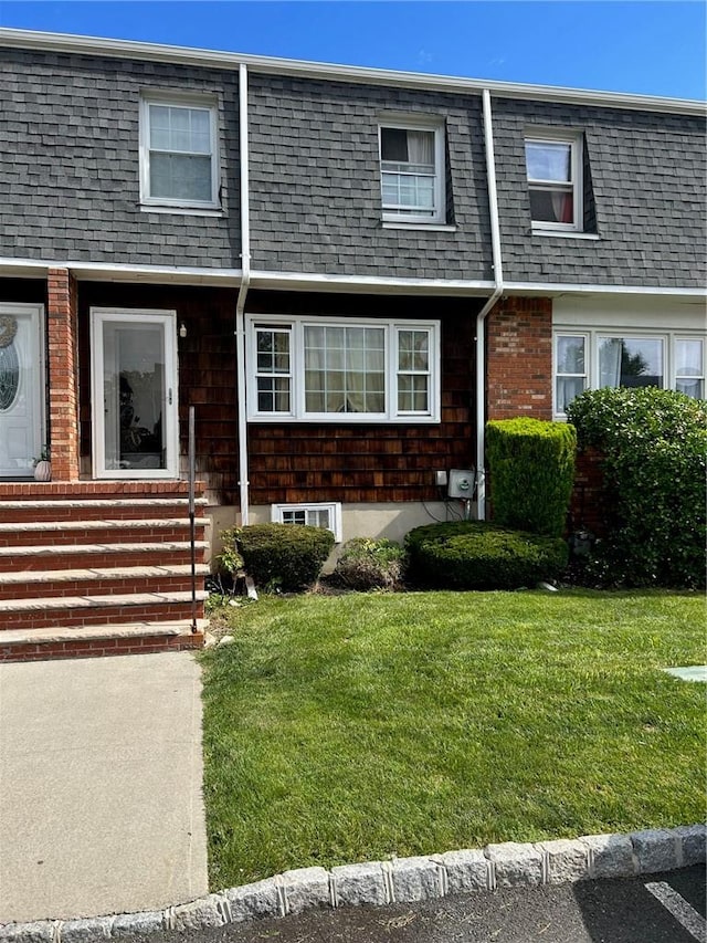 24 Gladys Dr, Spring Valley, NY 10977 - multi unit property with a front lawn