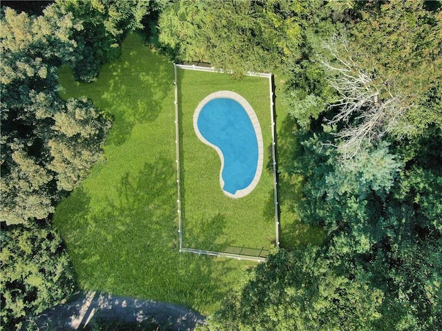 4 Deer Run, Sparkill, NY 10976 - aerial view of a pool area