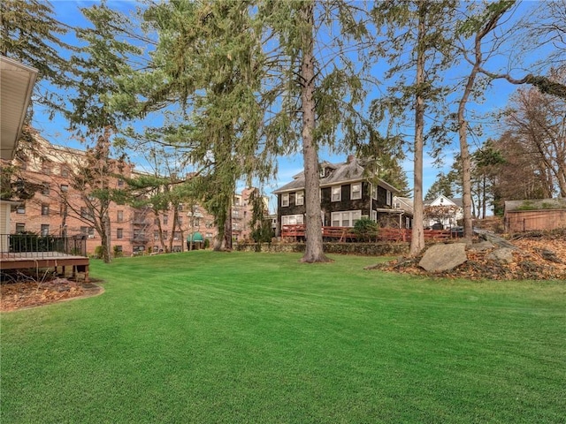 10 Columbia Ave, Hartsdale, NY 10530 - view of grassy yard