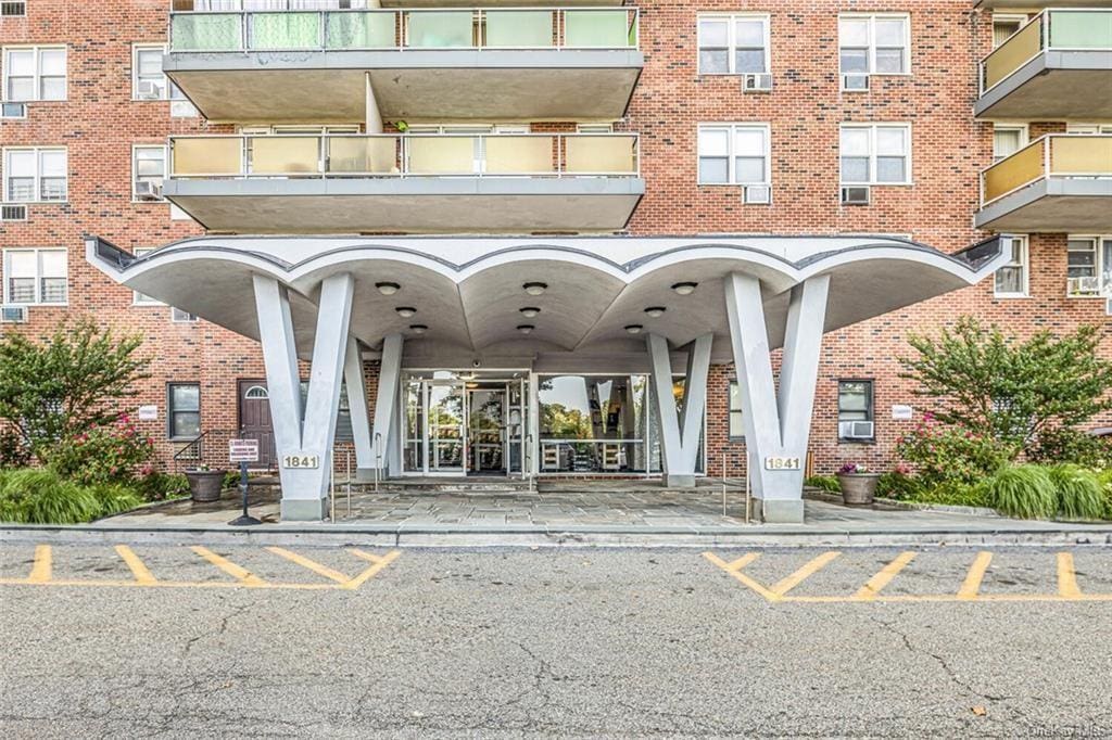 1853 Central Park Ave Unit 6A, Yonkers, NY 10710 - photo 1