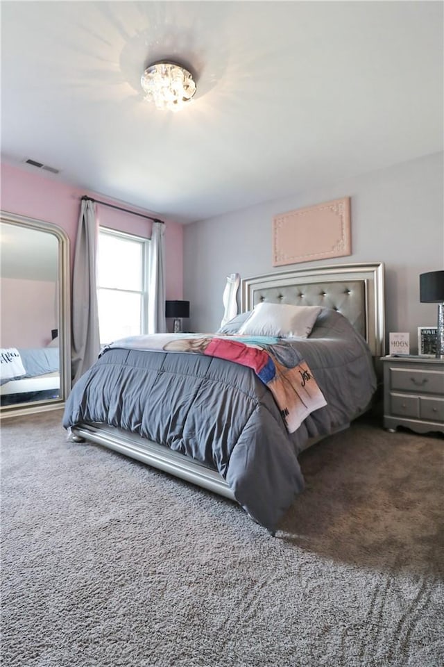 bedroom with carpet flooring