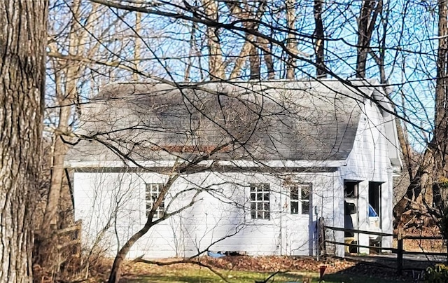 view of home's exterior