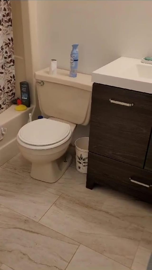 84 Upper Vacation Blvd, Fallsburg, NY 12733 - full bath featuring toilet, vanity, and shower / bath combination with curtain