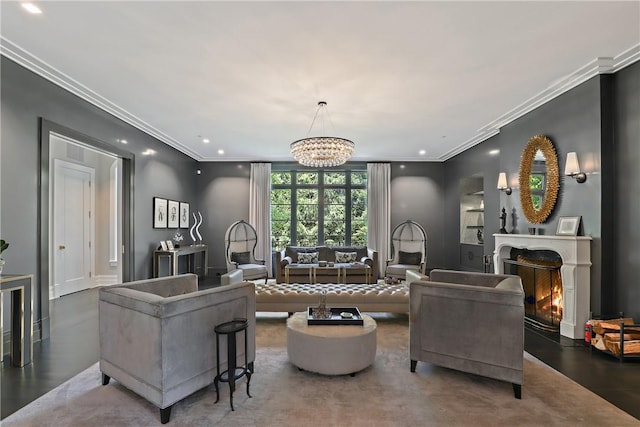 living room featuring crown molding and an inviting chandelier