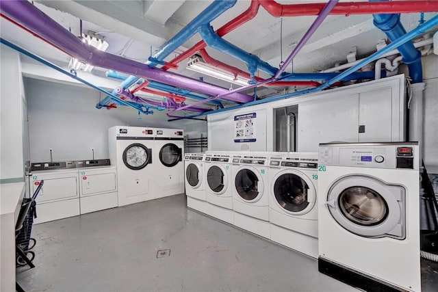 laundry area featuring washer and clothes dryer