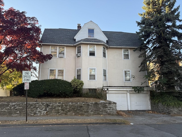 view of front facade with a garage