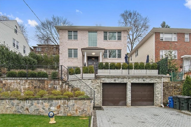 view of front facade featuring a garage