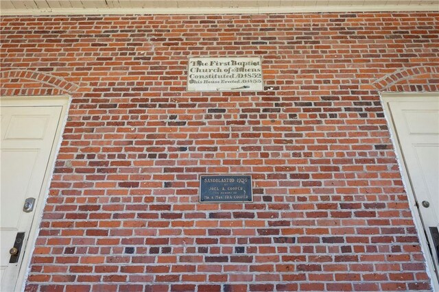 18 N Franklin St, Athens, NY 12015 - exterior view of brick siding