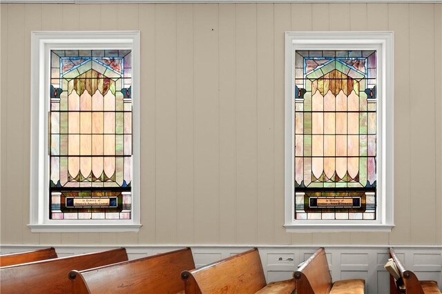 18 N Franklin St, Athens, NY 12015 - detailed view of a decorative wall