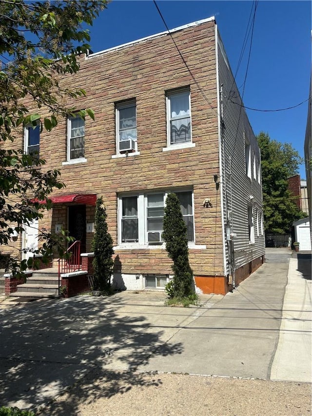 536 Calhoun Ave, Bronx NY, 10465, 5 bedrooms, 2 baths multi for sale