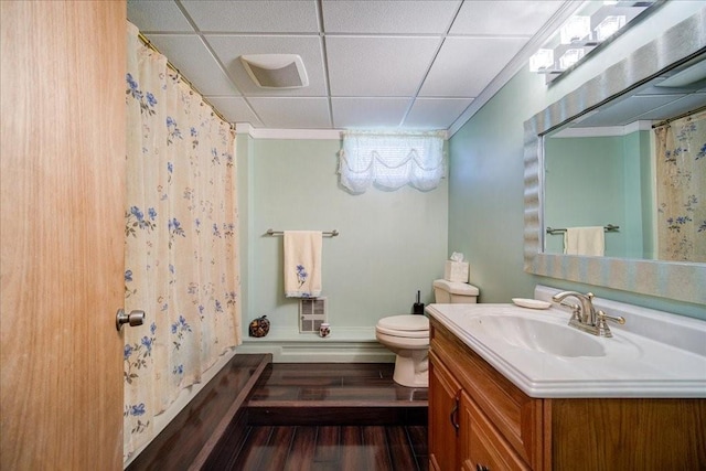 307 Beaver Lake Rd, Livingston Manor, NY 12758 - bathroom featuring wood finished floors, vanity, a drop ceiling, a shower with shower curtain, and crown molding