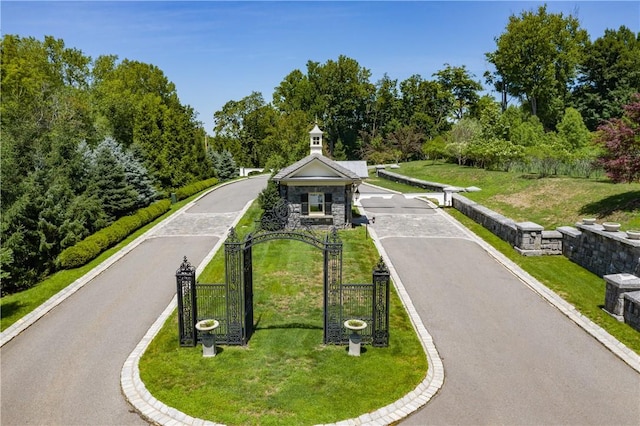 11 Carriage Trl, Tarrytown, NY 10591 - view of home's community with a lawn