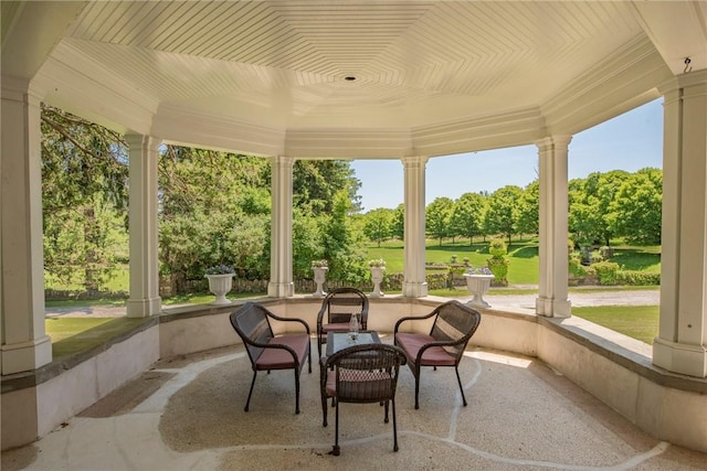 sunroom / solarium with a healthy amount of sunlight