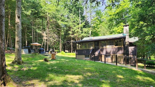 view of yard with a shed