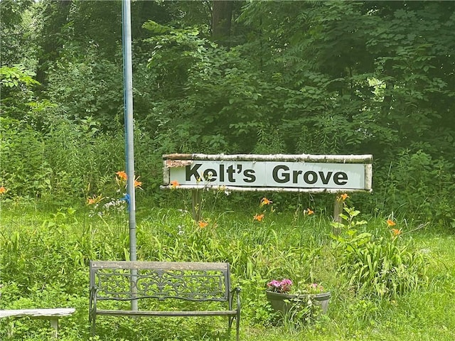 Listing photo 2 for 1 Kelts Grove Rd, NY 12188