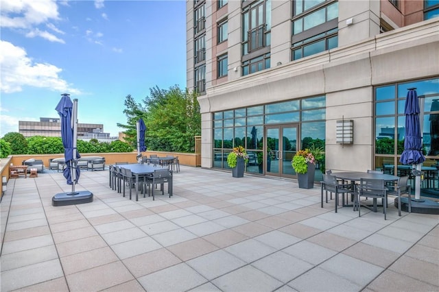 175 Huguenot St Unit 1607, New Rochelle, NY 10801 - view of patio with outdoor dining space