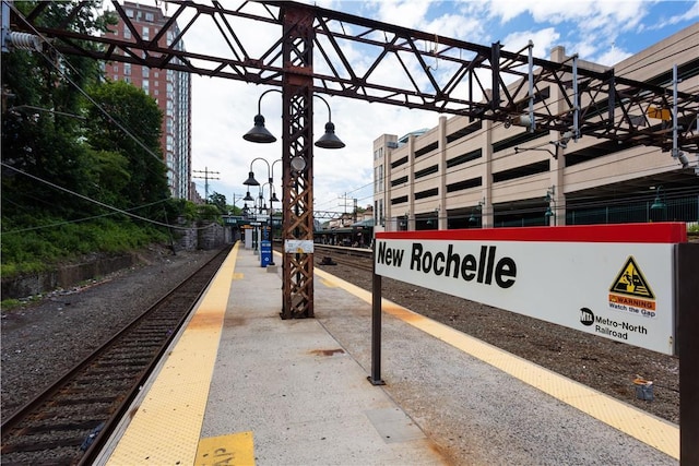 175 Huguenot St Unit 1607, New Rochelle, NY 10801 - view of community