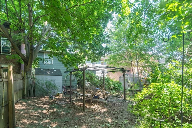 view of yard with a pergola