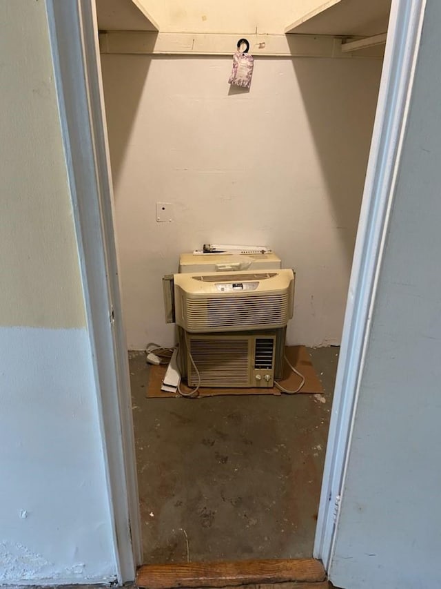 bathroom with concrete floors