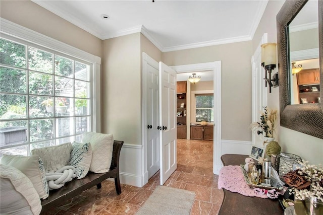 bathroom featuring crown molding