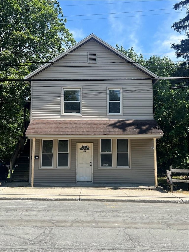 view of front of property