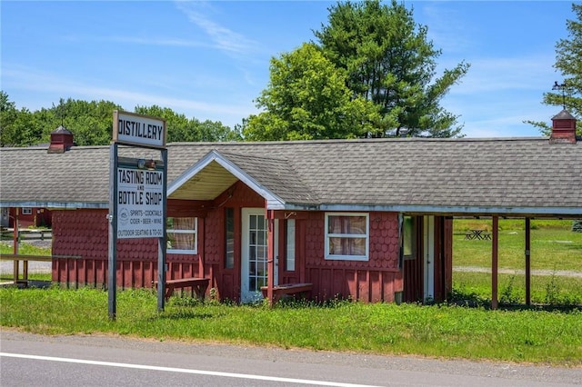 1727 Rte 9, Germantown, NY 12526 - exterior view of roof with shingles and board and batten siding