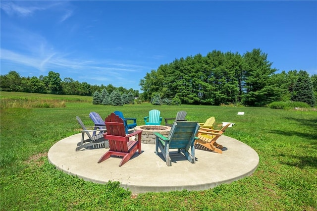 view of patio featuring a fire pit