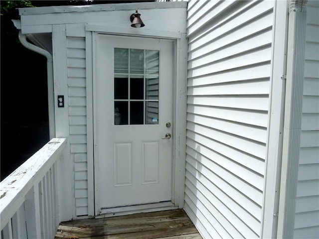 view of property entrance