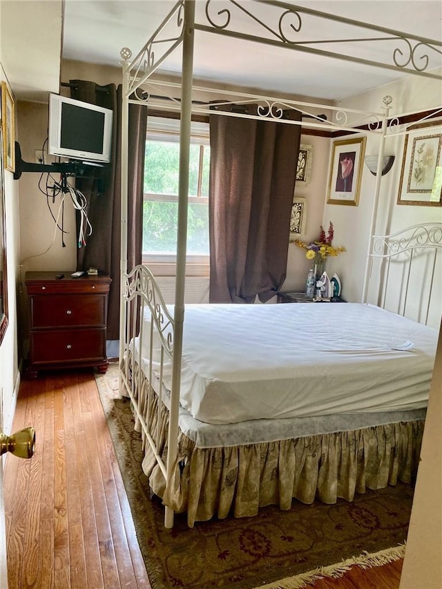 3664 Palmer Ave, Bronx, NY 10466 - bedroom with hardwood / wood-style flooring