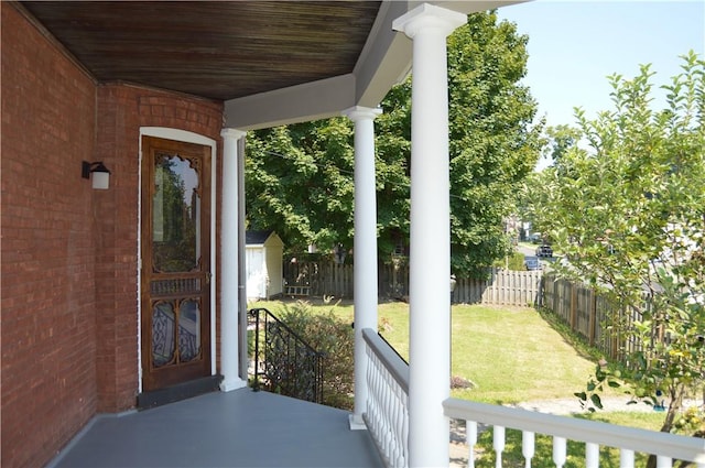 property entrance featuring a yard