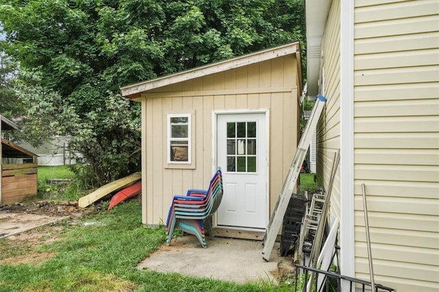 view of outbuilding