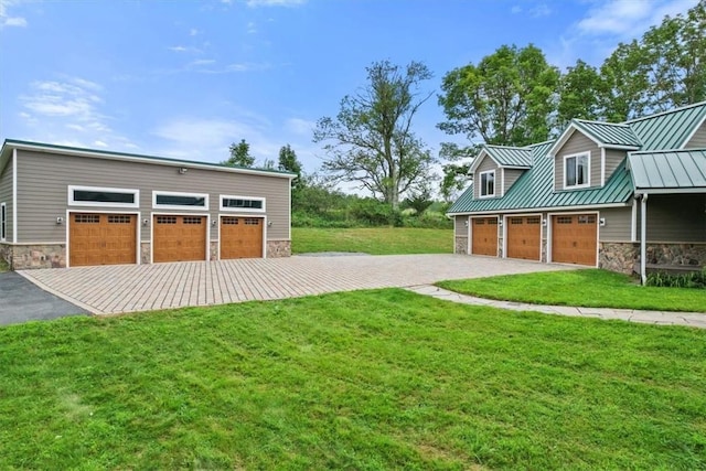 view of yard with a garage