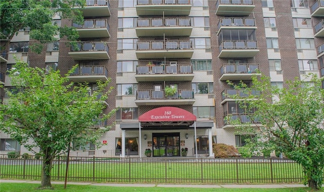 160 Academy St Unit 9L, Poughkeepsie, NY 12401 - view of apartment building / complex