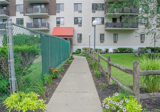 160 Academy St Unit 9L, Poughkeepsie, NY 12401 - view of property's community