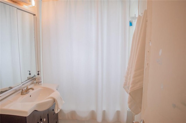 160 Academy St Unit 9L, Poughkeepsie, NY 12401 - full bath with vanity and shower / bathtub combination with curtain