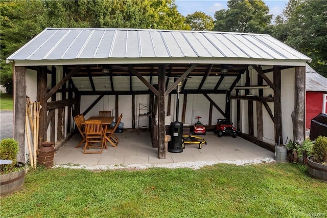 view of outdoor structure featuring a yard