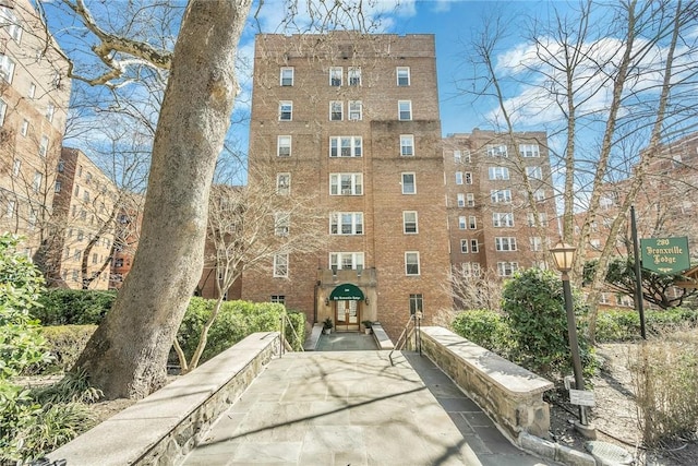 280 Bronxville Rd Unit 9B, Bronxville, NY 10708 - view of apartment building / complex